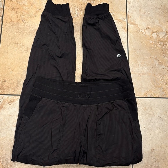 Lululemone Sports Pants size 6 - Picture 2 of 9